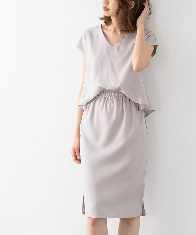 フレンチスリーブVネックドッキングワンピース