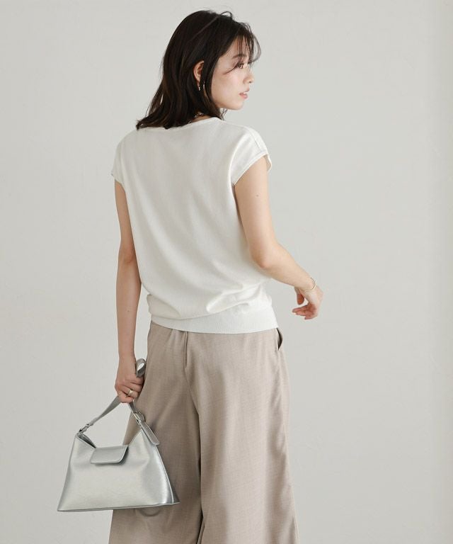 167cm / オフホワイト / Vネック / M