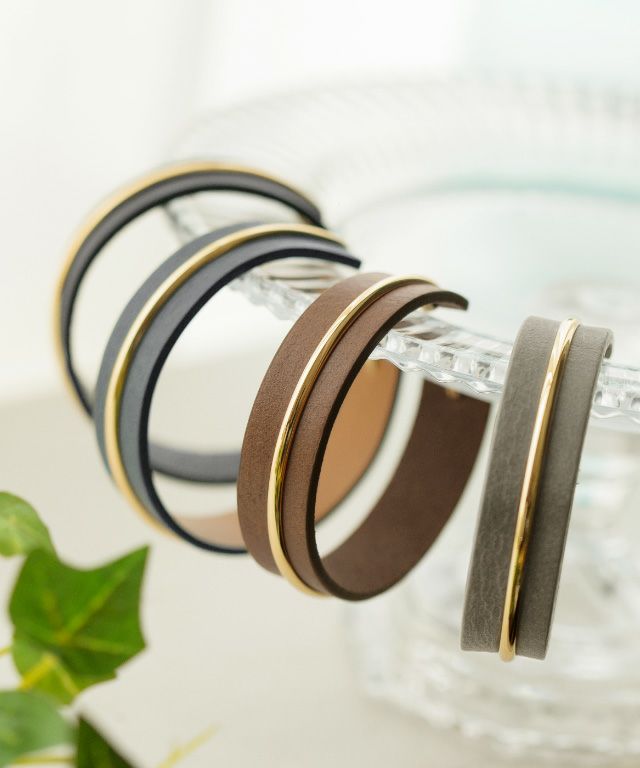 ゴールドライン レザーバングル