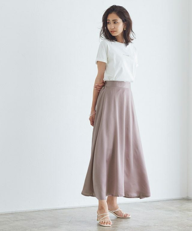 サテンセミフレアスカート