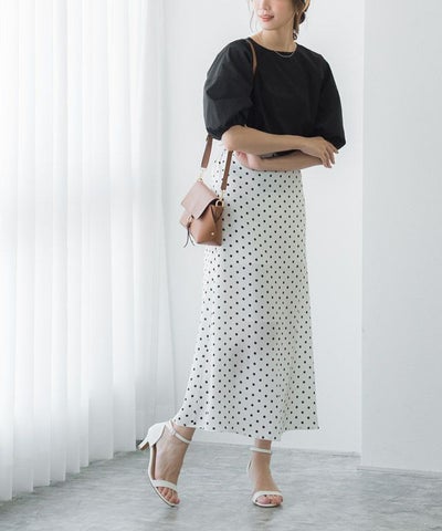 ドット柄ナロースカート