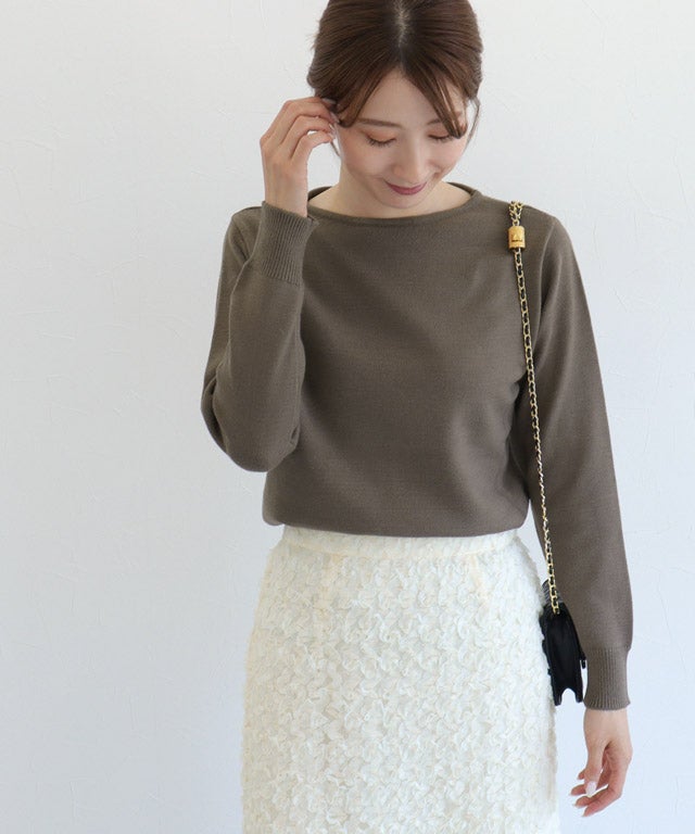 166cm / グレージュ/ Vネック / M