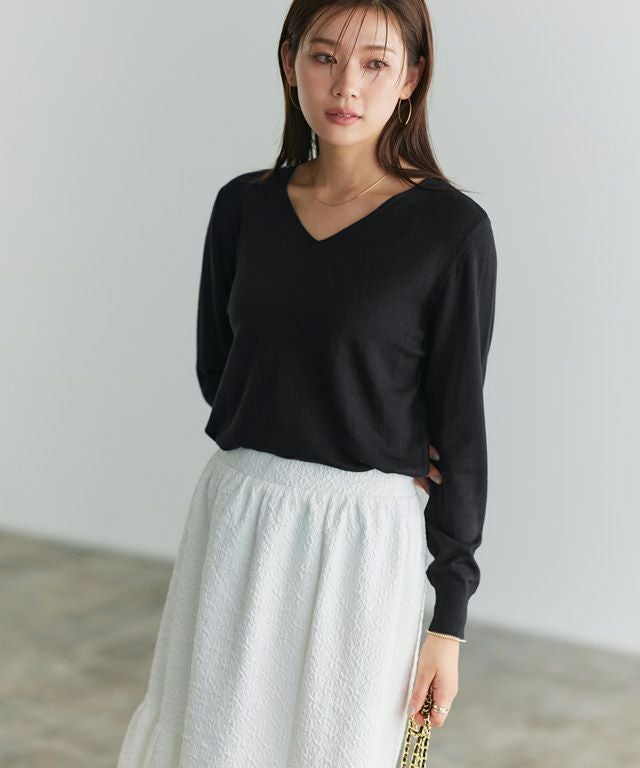 166cm / ブラック / Vネック / M