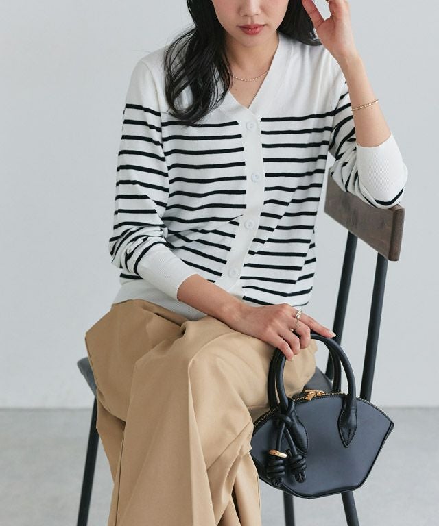 162cm / オフホワイト×ブラック / ミドル丈 / Vネック / M