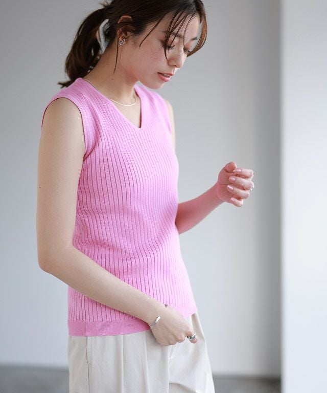 167cm / ピンク / Vネック / M