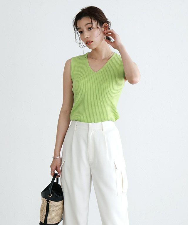 167cm / ライム / Vネック / M