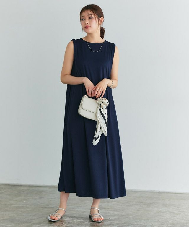 166cm / ネイビー / M