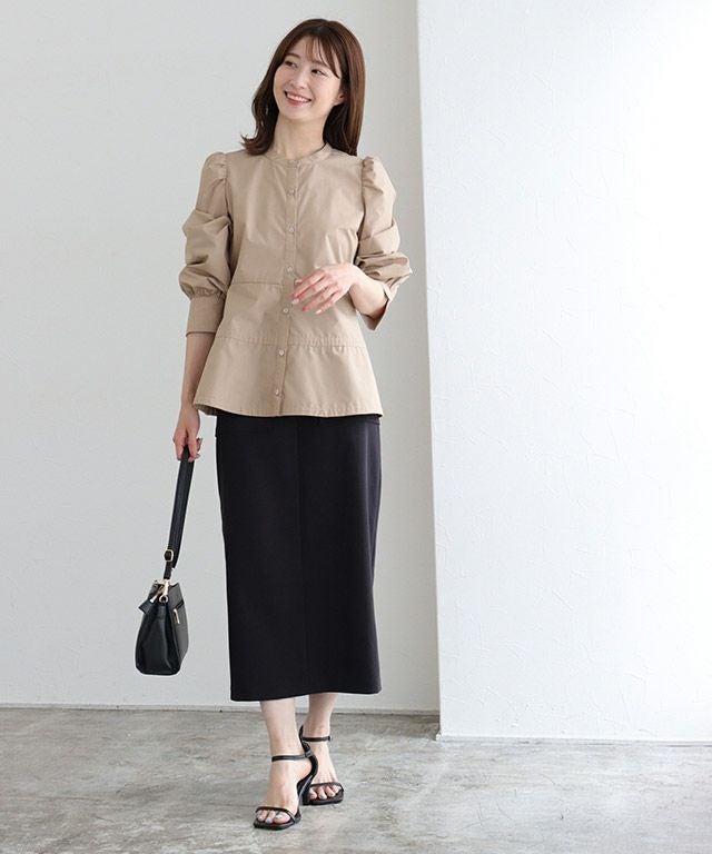 Katie 今期 新品 BEAR FAB ピエロブラウス ベージュ バックフレアデザインTブラウス ブラウス シャツ[品番：PRTW0002254