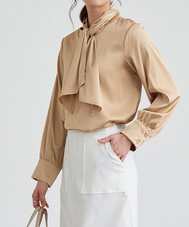 タイデザインブラウス