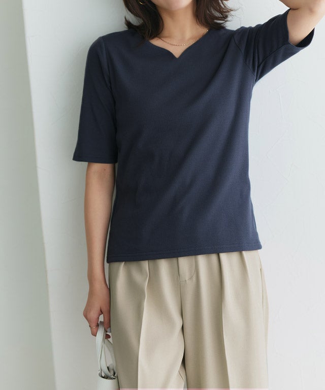 167cm / ネイビー / キーネック / M