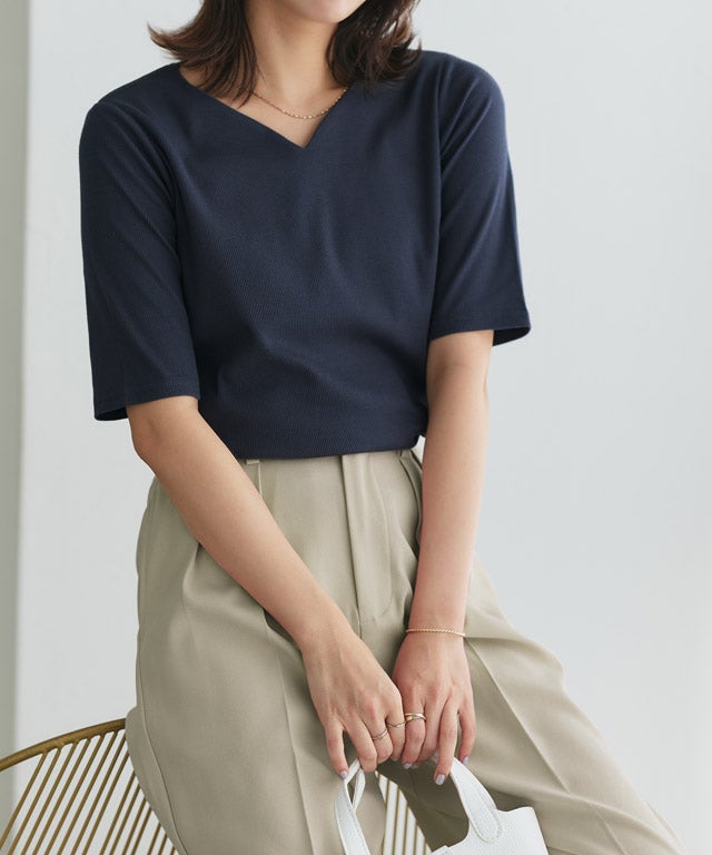 167cm / ネイビー / キーネック / M