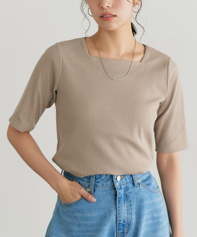 167cm / ライトベージュ / スクエアネック / M