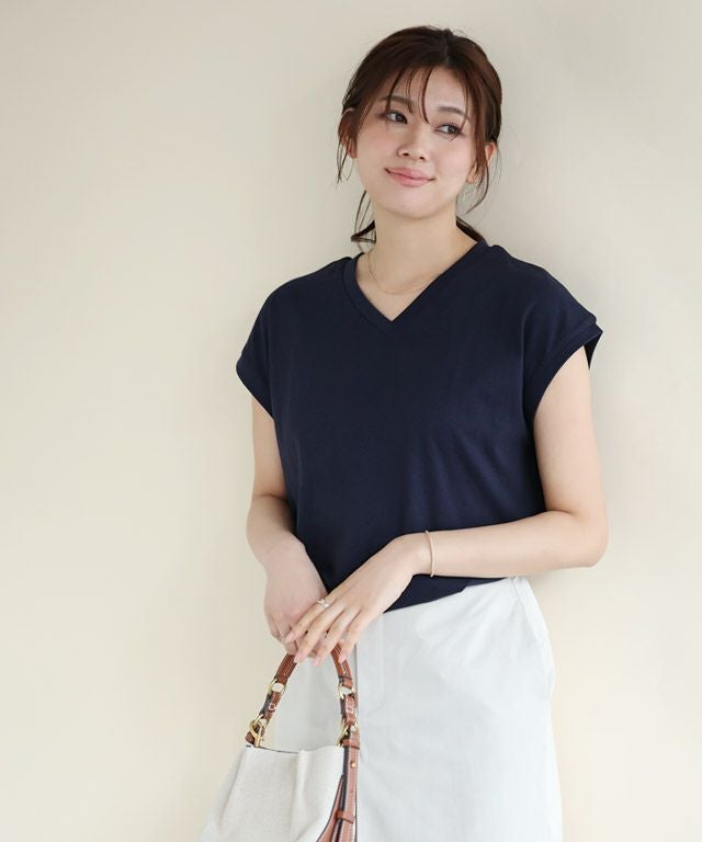 166cm / ネイビー / Vネック / M