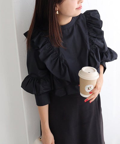 フリルデザインブラウス【Pierrot】