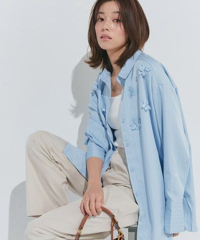 フラワーモチーフシャツ