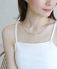 3パールアクセントワイヤーネックレス