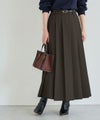 プリーツロングスカート