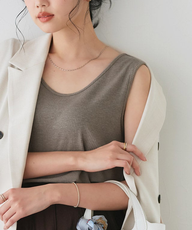 162cm / 木影 / モカ / Uネック / M