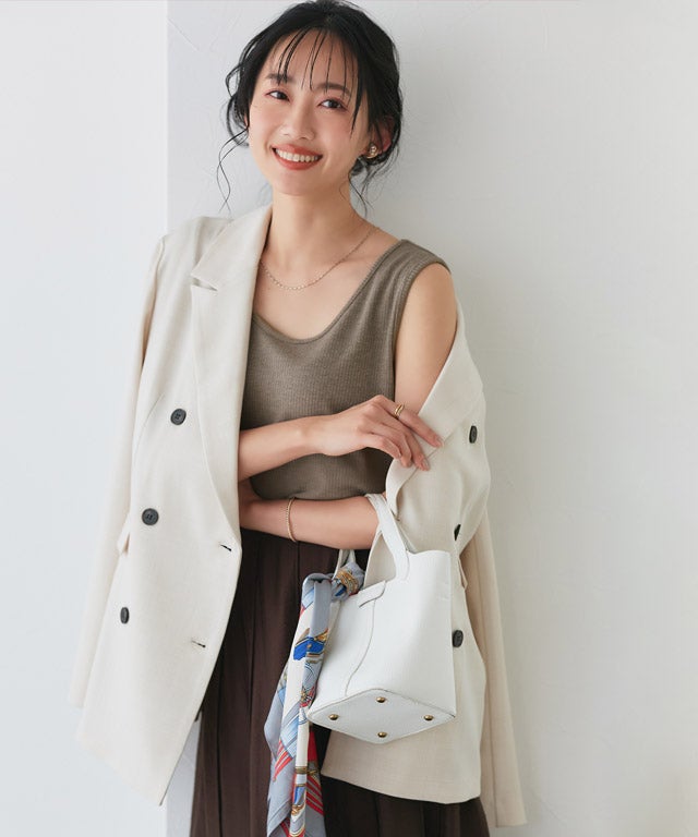 162cm / 木影 / モカ / Uネック / M