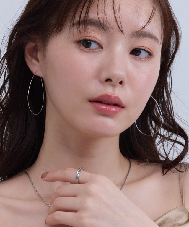 テクスチャーラインBigドロップピアス［Pierrot］【返品・交換不可