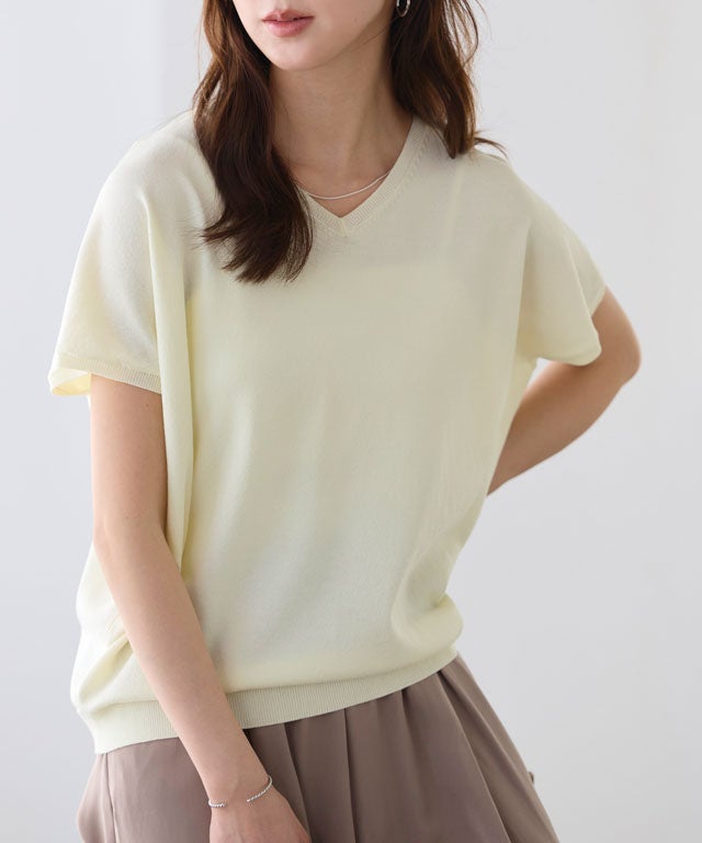 163cm / アイボリー / Vネック / M